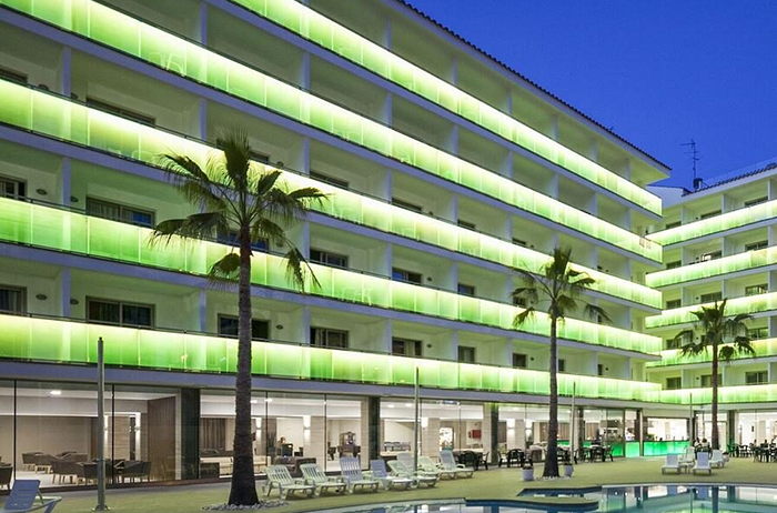 5-Story-Luxurious-Hotel-–-San-Diego,-CA